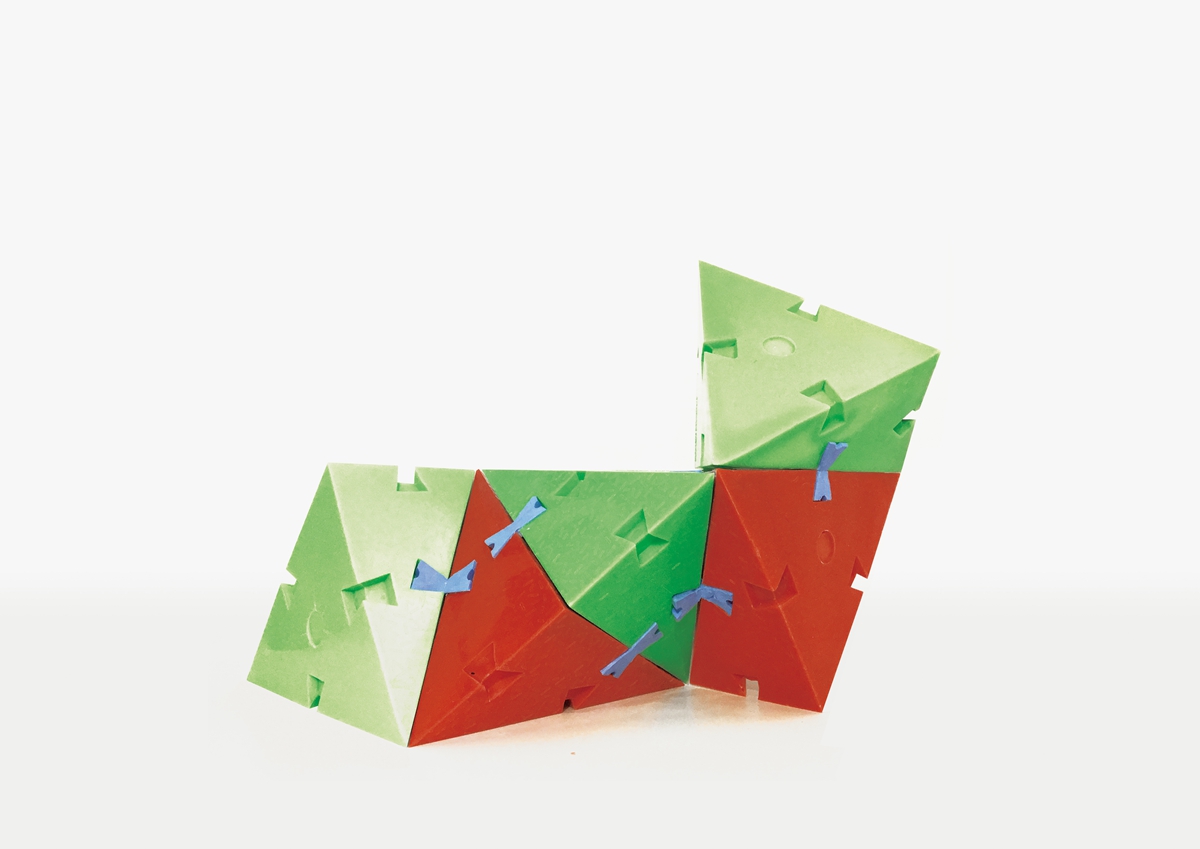 “Butterfly Clasp”- single building block design