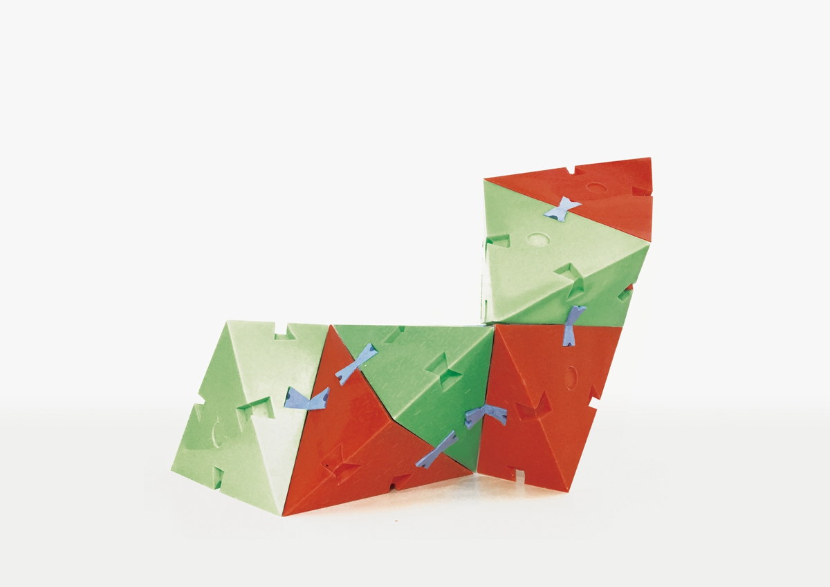 “Butterfly Clasp”- single building block design