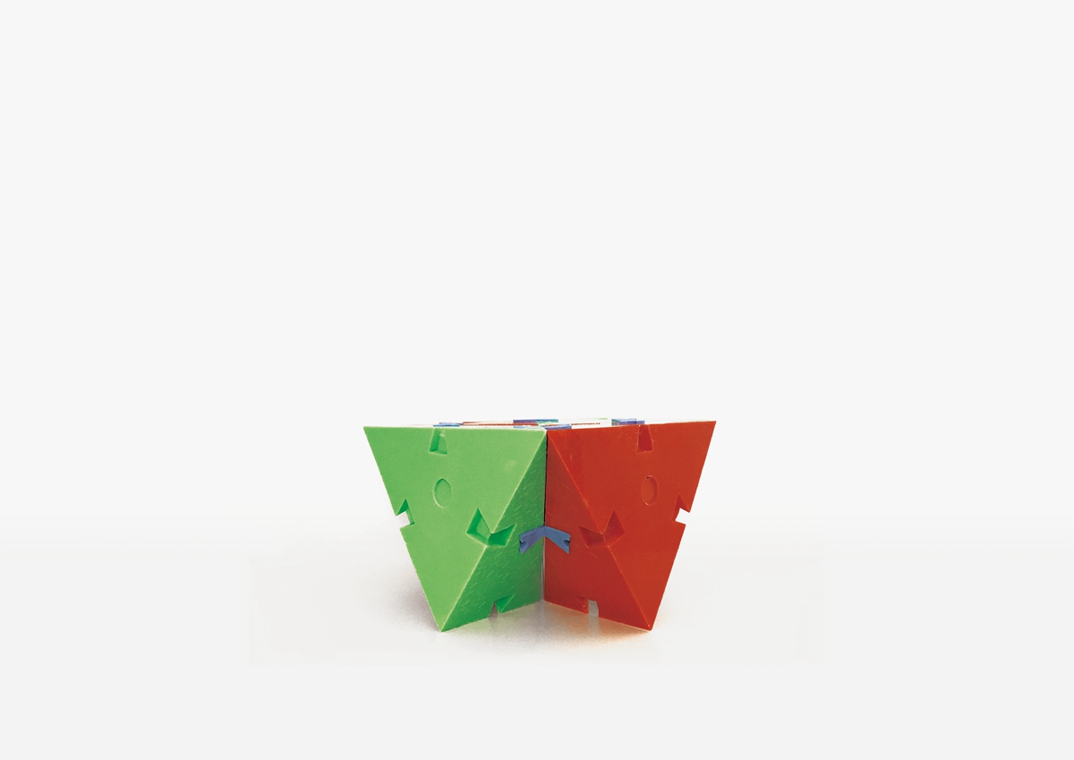 “Butterfly Clasp”- single building block design