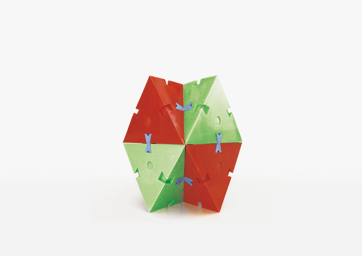 “Butterfly Clasp”- single building block design